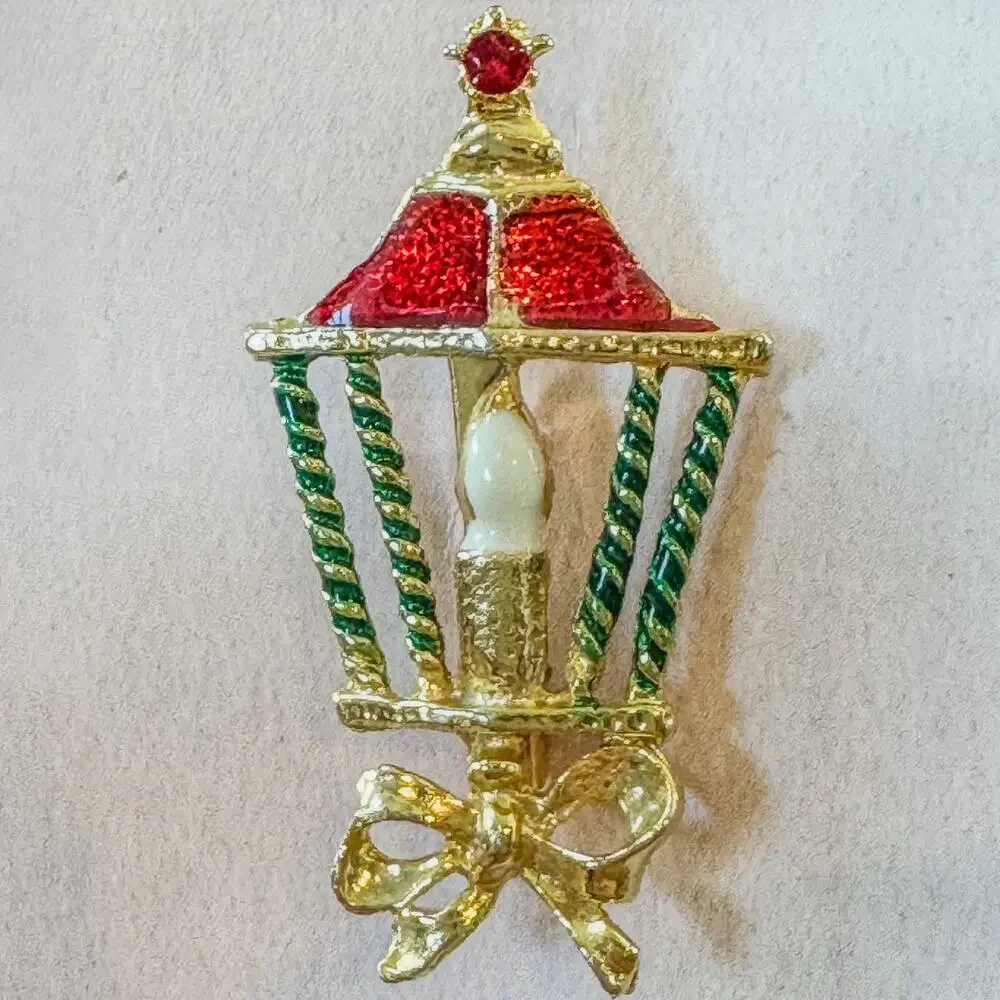 Vintage Christmas Lantern Brooch Pin Gold Tone Red Green Enamel Holiday 1.75”